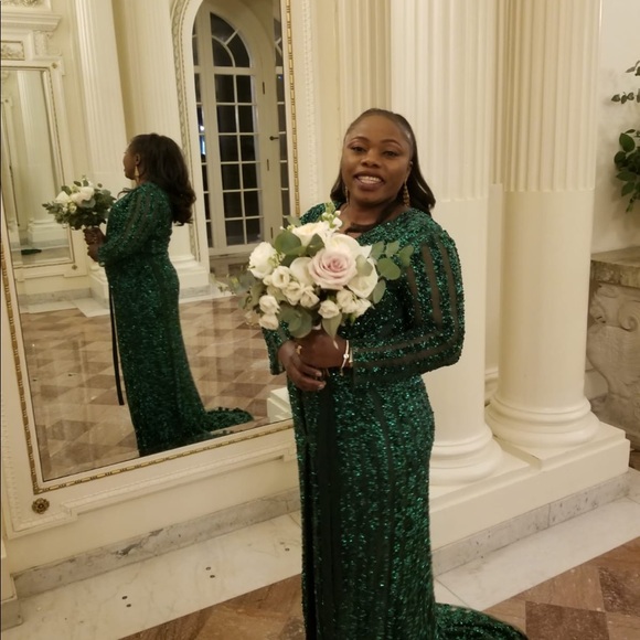 Stunning gorgeous evening dress! - Picture 4 of 7